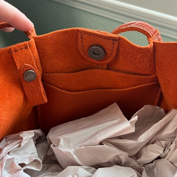 RARE Color- Portland Leather Goods Large Devan in KOI - Picture 5 of 14